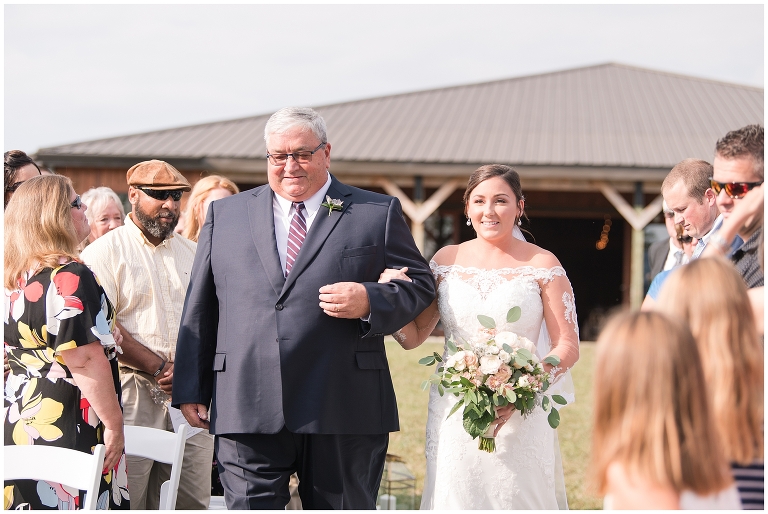 Blacksburg Wedding Photographer,Glenburn Farm Wedding,On the Glen at Glenburn,Roanoke Farm Wedding,Roanoke Wedding Photographer,