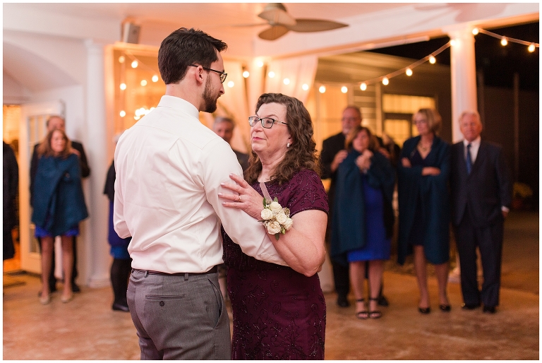 Plantation on Sunnybrook,Plantation on Sunnybrook Wedding,Roanoke Wedding Photographer. Blacksburg Wedding Photographer,Virginia Barn Wedding,staunton wedding photography,